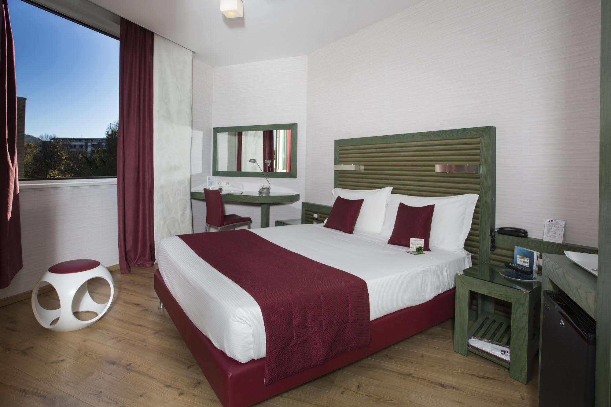 Best Western Ivrea Crystal Palace Banchette D'Ivrea Екстер'єр фото