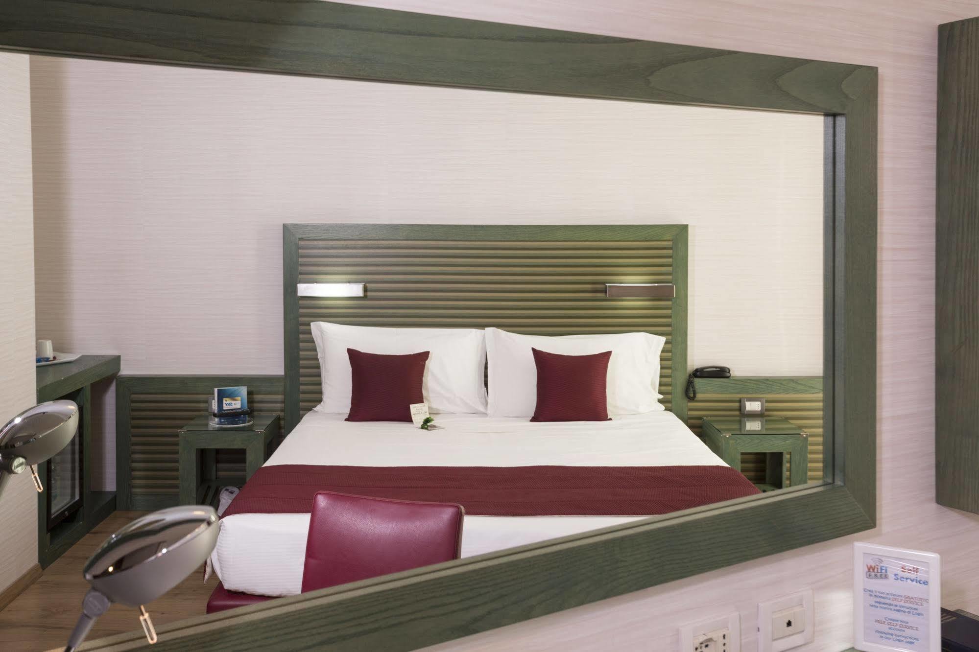 Best Western Ivrea Crystal Palace Banchette D'Ivrea Екстер'єр фото
