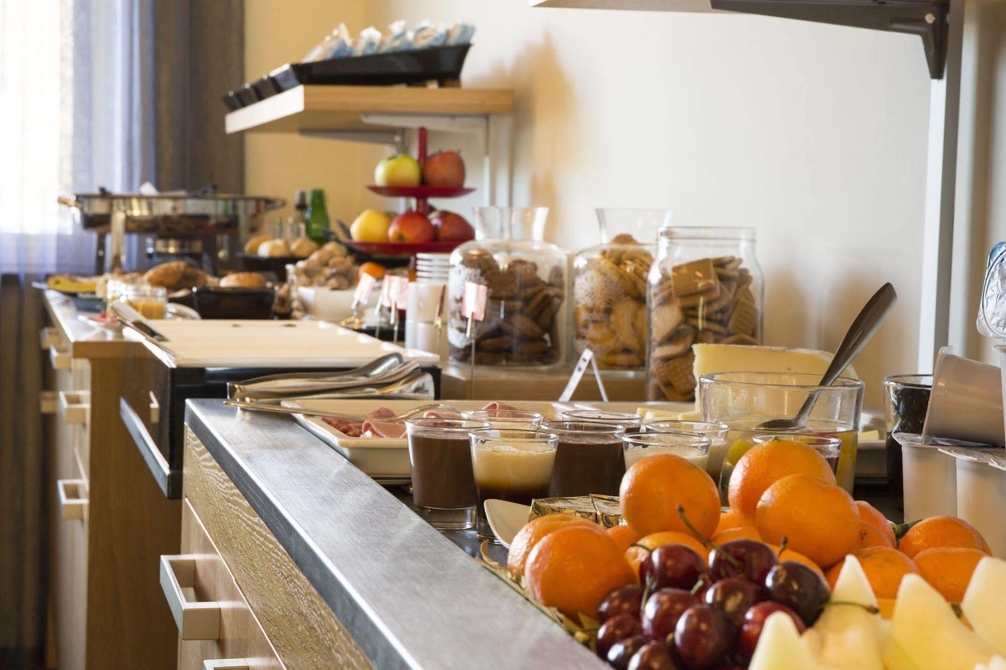 Best Western Ivrea Crystal Palace Banchette D'Ivrea Екстер'єр фото