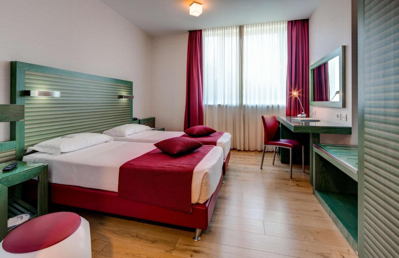 Best Western Ivrea Crystal Palace Banchette D'Ivrea Екстер'єр фото