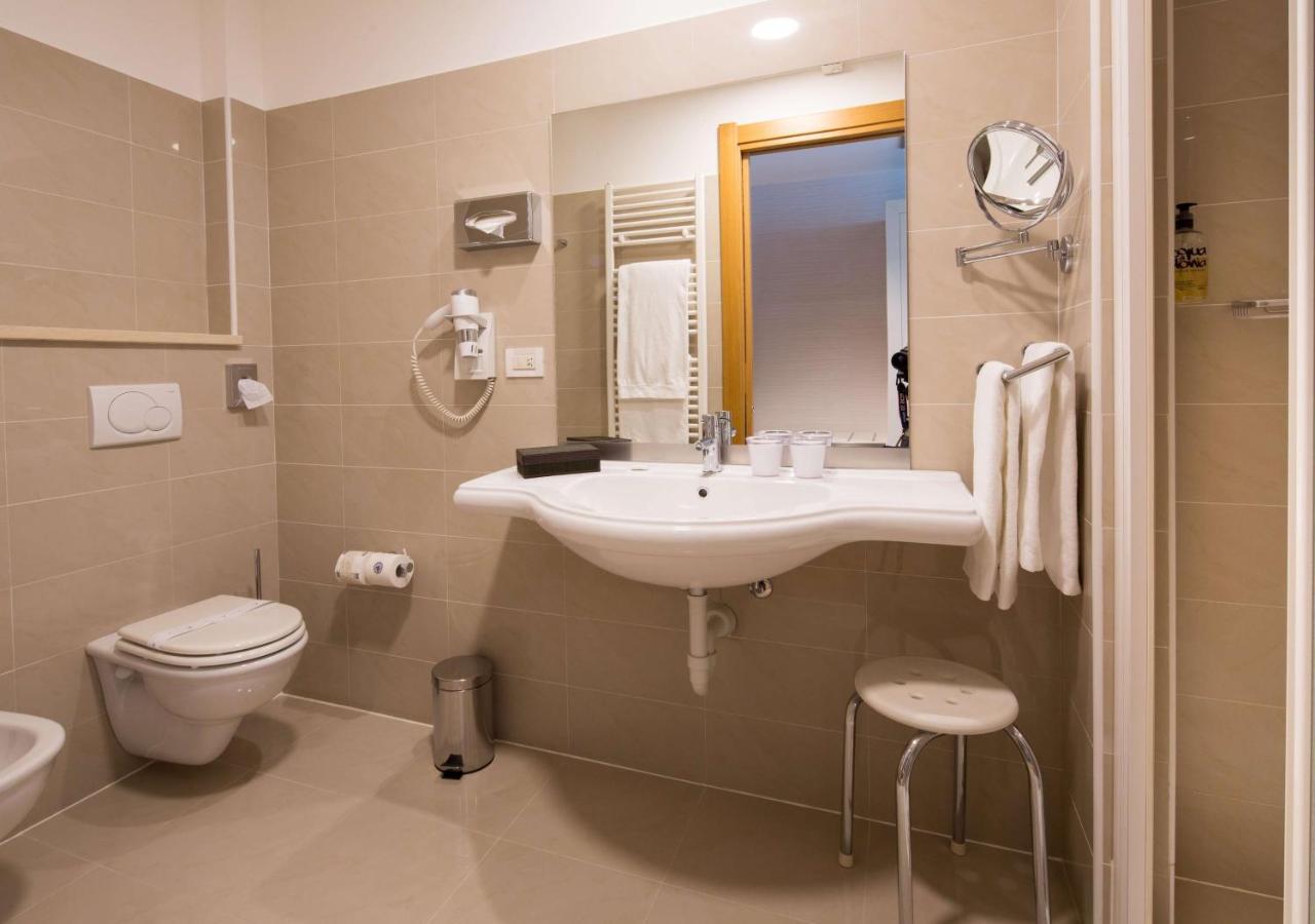 Best Western Ivrea Crystal Palace Banchette D'Ivrea Екстер'єр фото